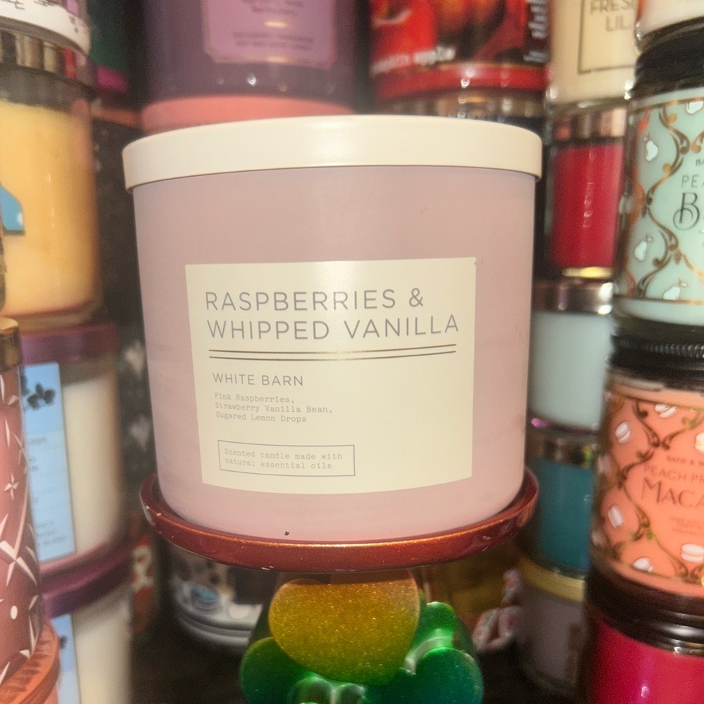 Bath and Body Works Raspberries and Whipped Vanilla 3 Wick Candle